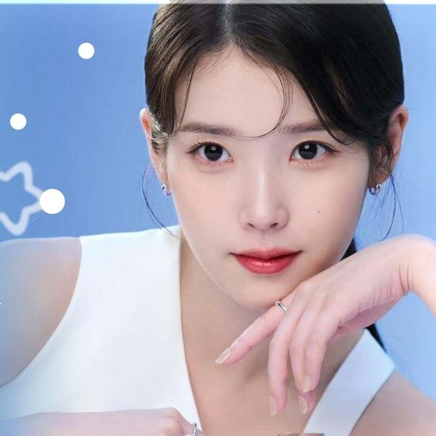 Behind-the-scenes cut of IU