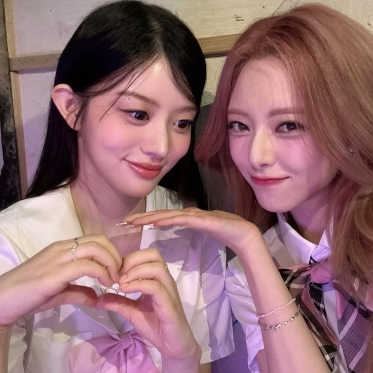 Latest photo of Minju (ILLIT)