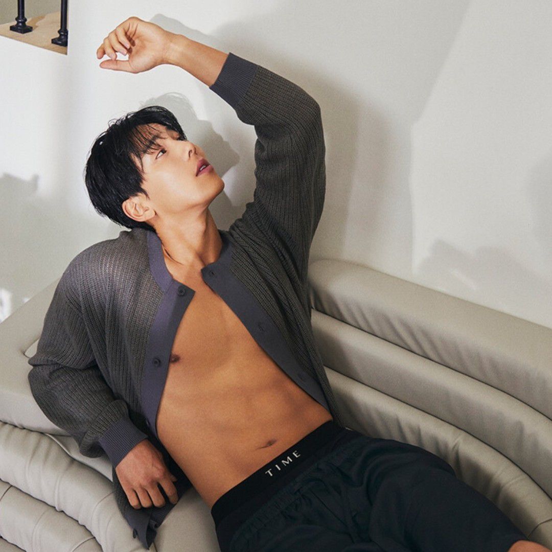 Recent activity shot of Shownu (MONSTA X)
