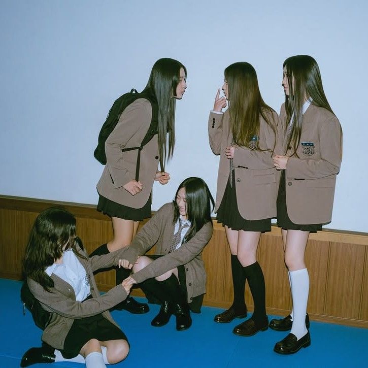 Latest photo of NewJeans