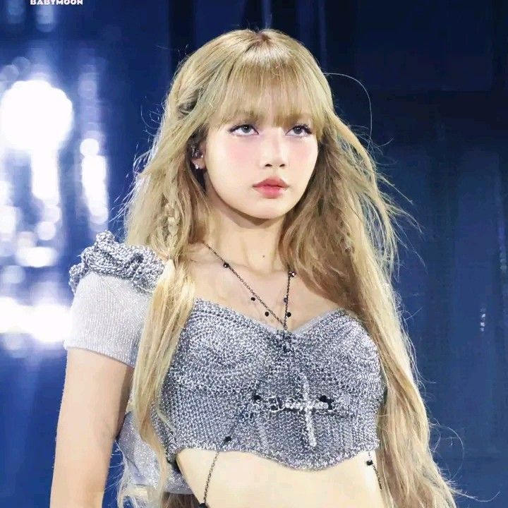 Behind-the-scenes cut of Lisa (BLACKPINK)