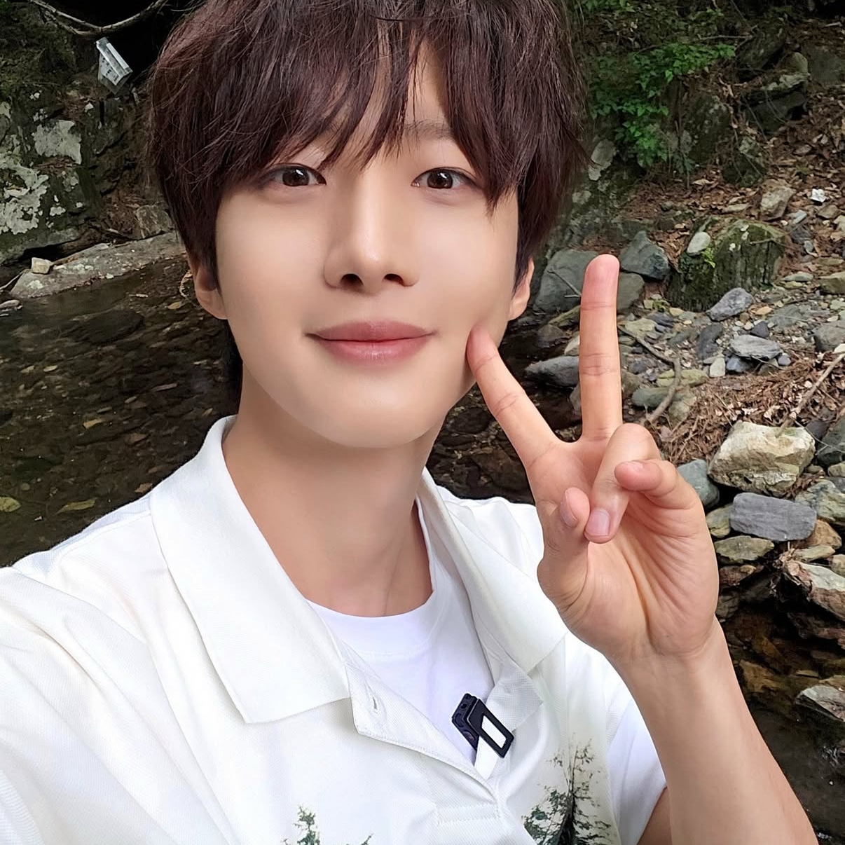 Behind-the-scenes cut of Hui (PENTAGON)