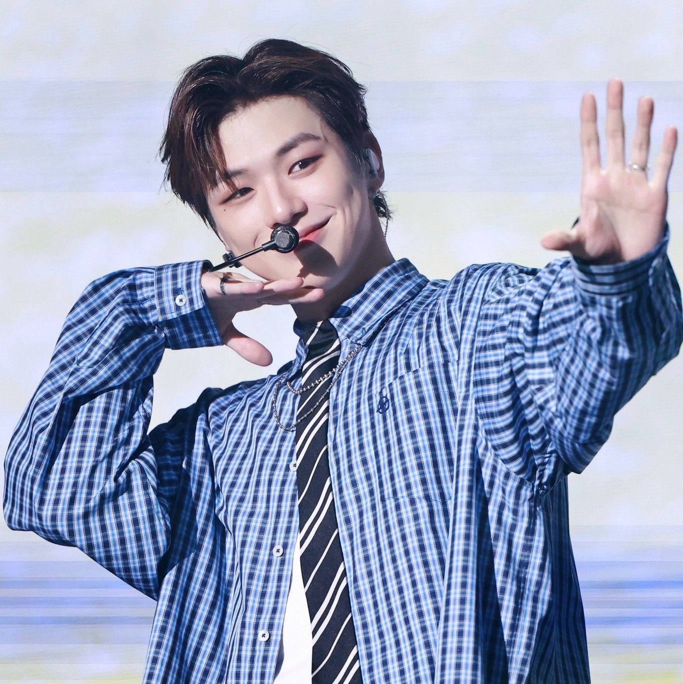 강다니엘의 비하인드 컷