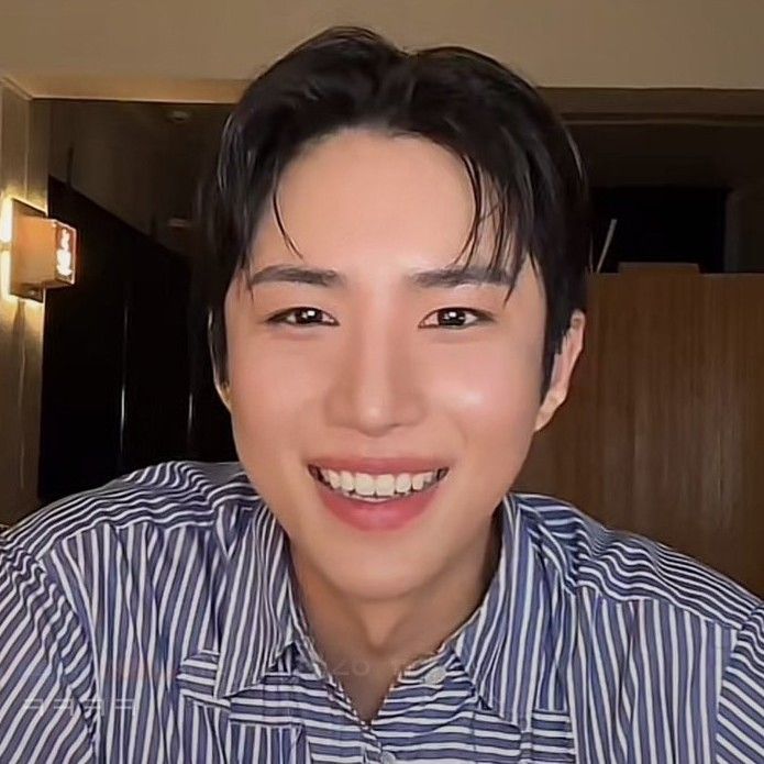 Behind-the-scenes cut of Wow (A.C.E)
