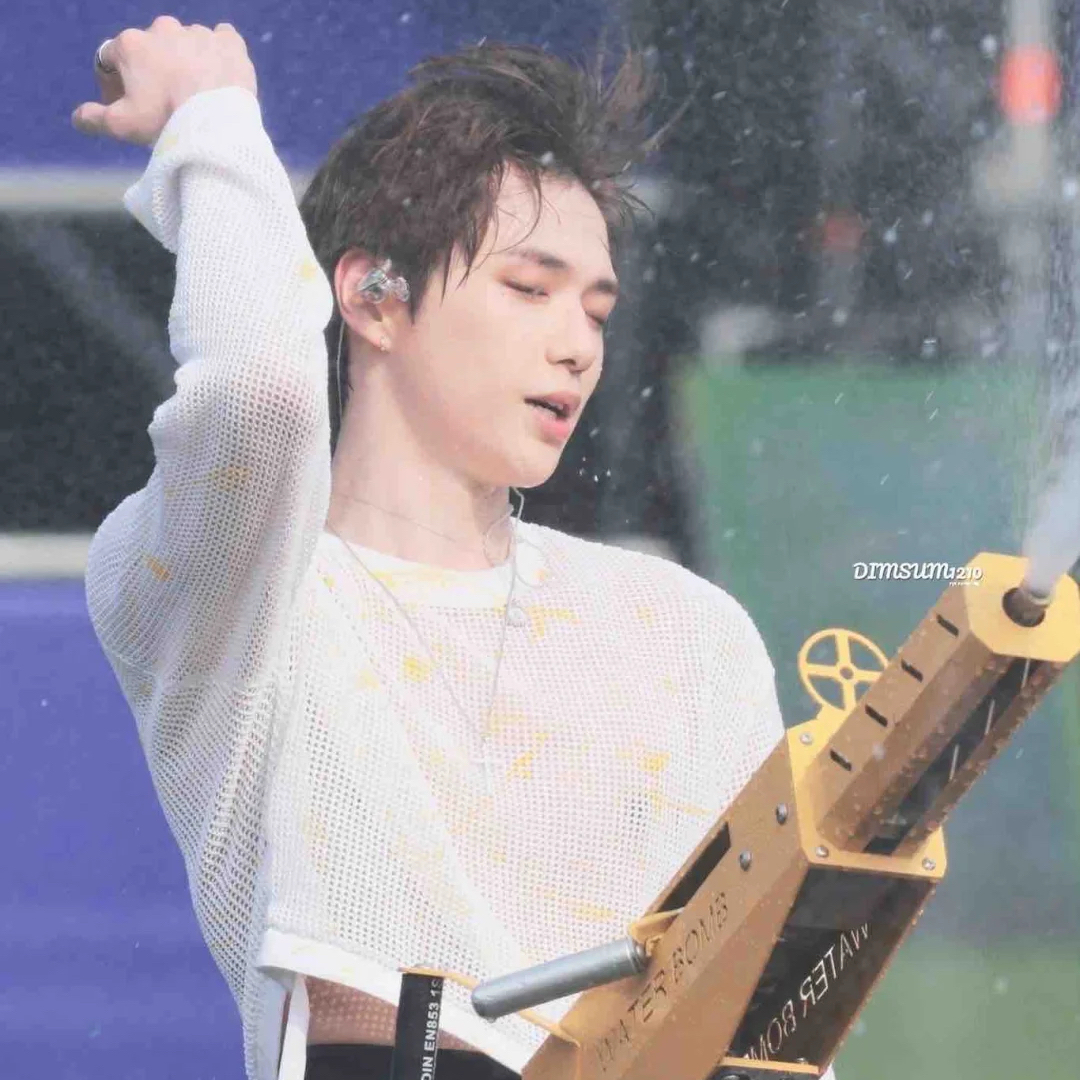 강다니엘 최근 활동샷