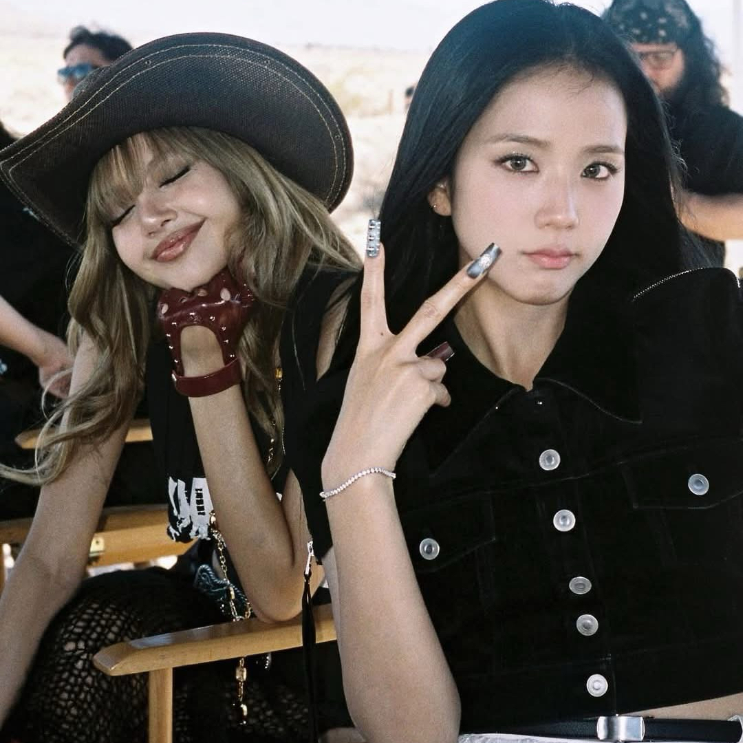 Latest photo of BLACKPINK