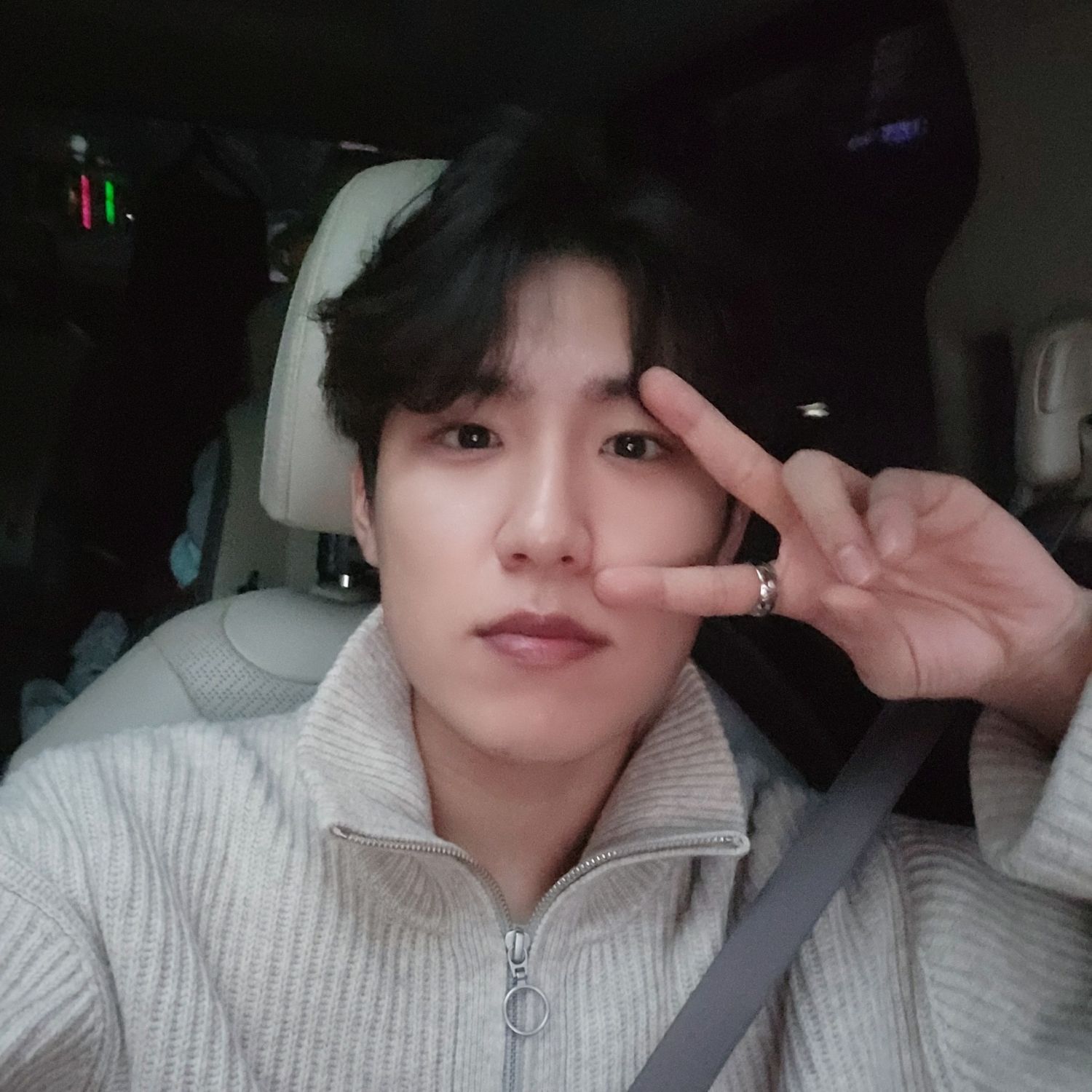 Foto aktivitas terbaru Park Woojin (AB6IX)