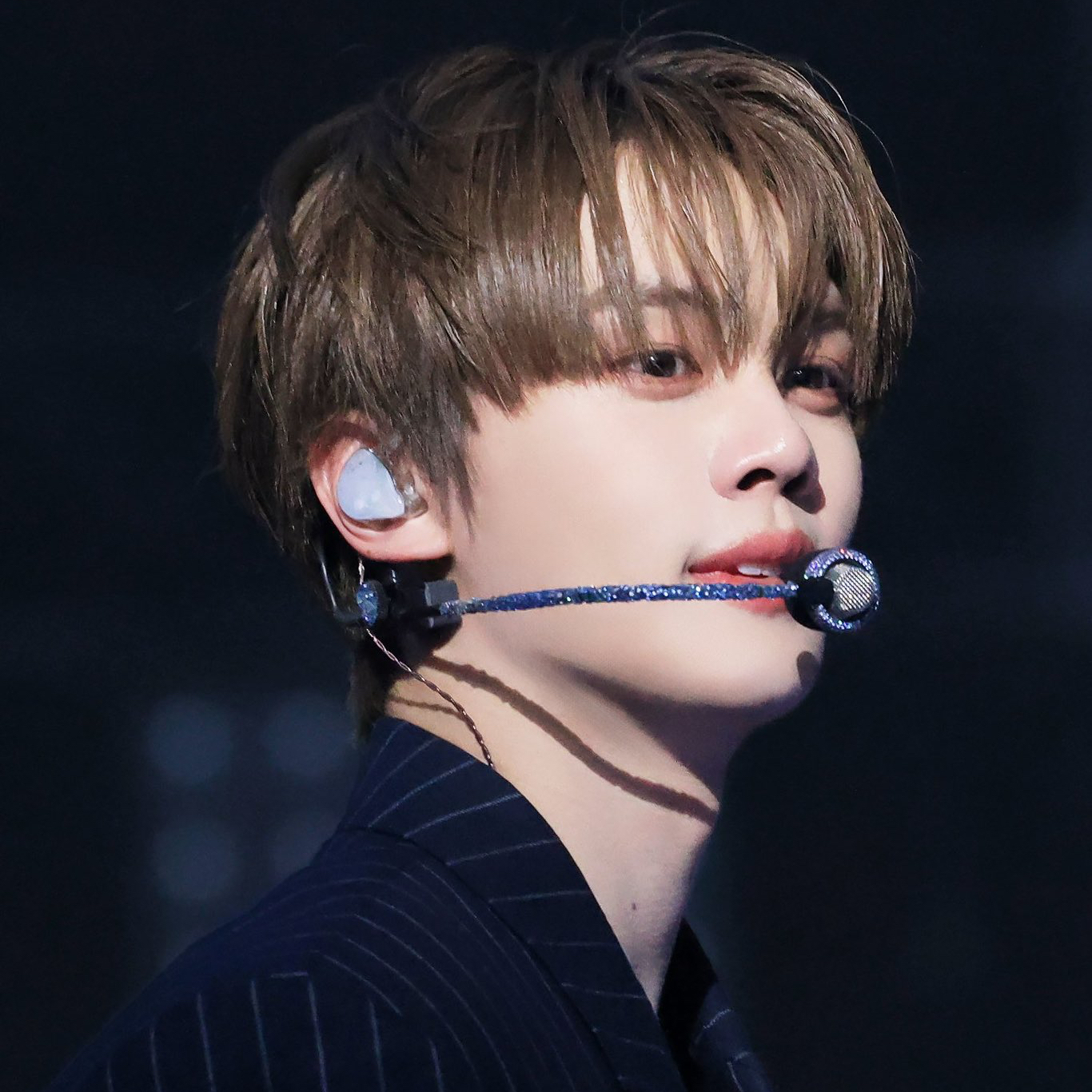 A moment captured by Kim Gyuvin (ZEROBASEONE)'s fan