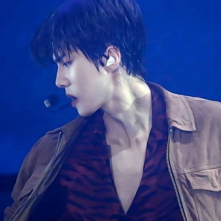 Behind-the-scenes cut of Sehun (EXO)