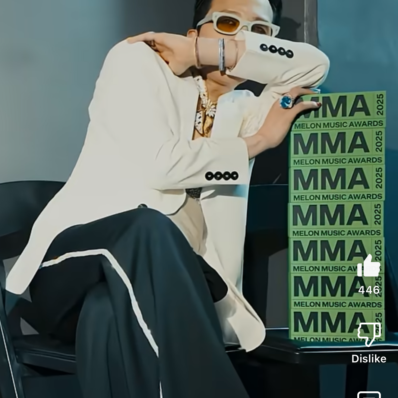 K-POP posts beloved by G-DRAGON (빅뱅) fans