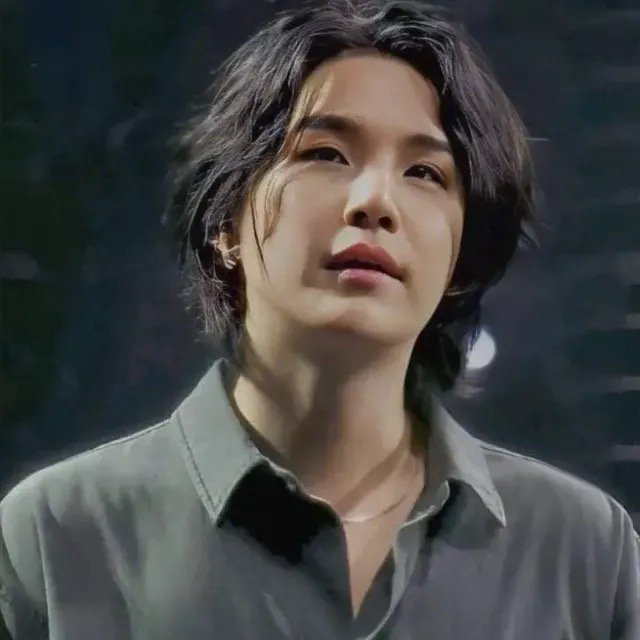 Potret di balik layar SUGA (BTS)