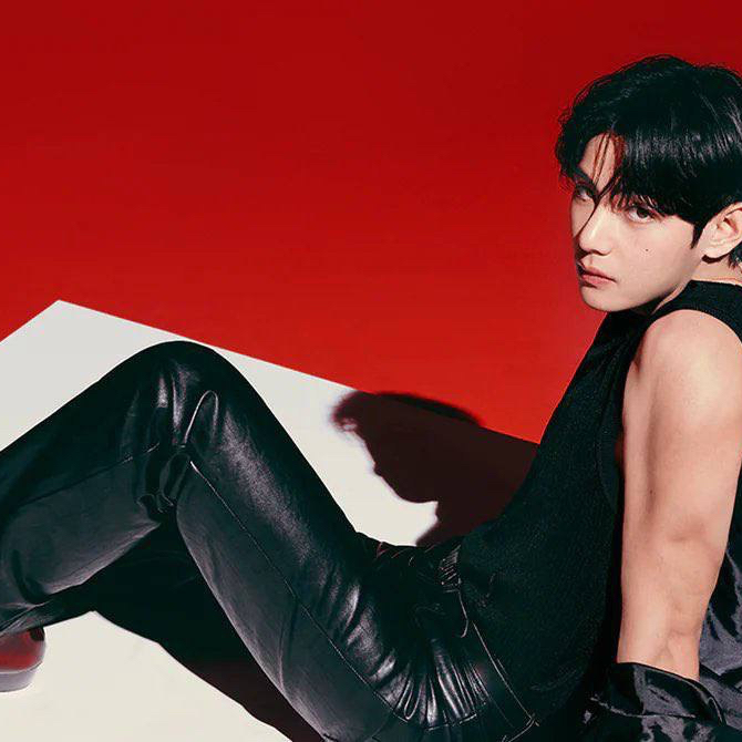 Foto aktivitas terbaru V (BTS)