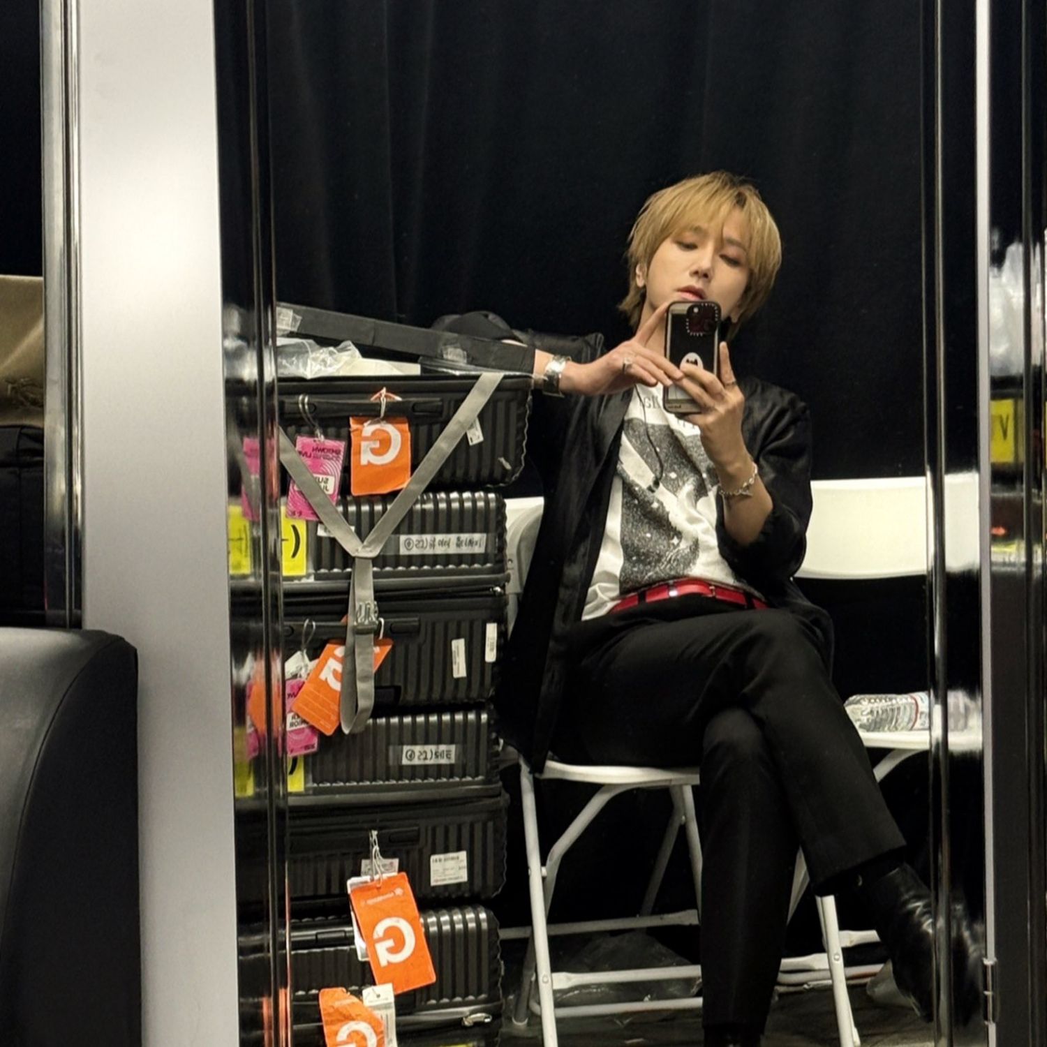 Behind-the-scenes cut of Super Junior