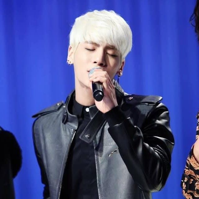 Behind-the-scenes cut of Jonghyun (SHINee)