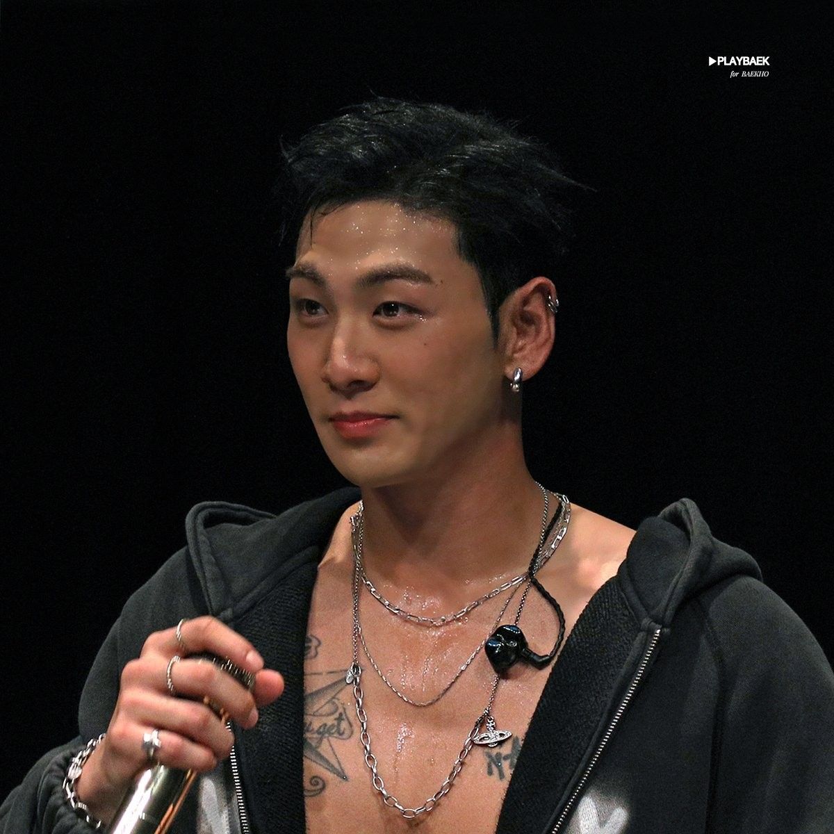 A moment captured by Baekho's fan