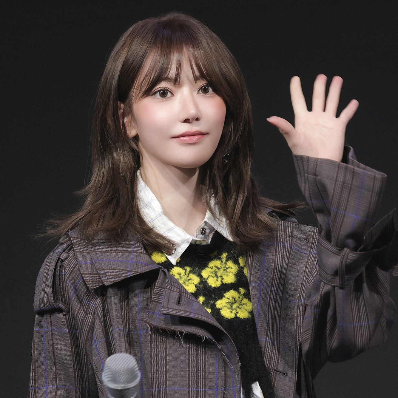 Behind-the-scenes cut of Sakura (LE SSERAFIM)
