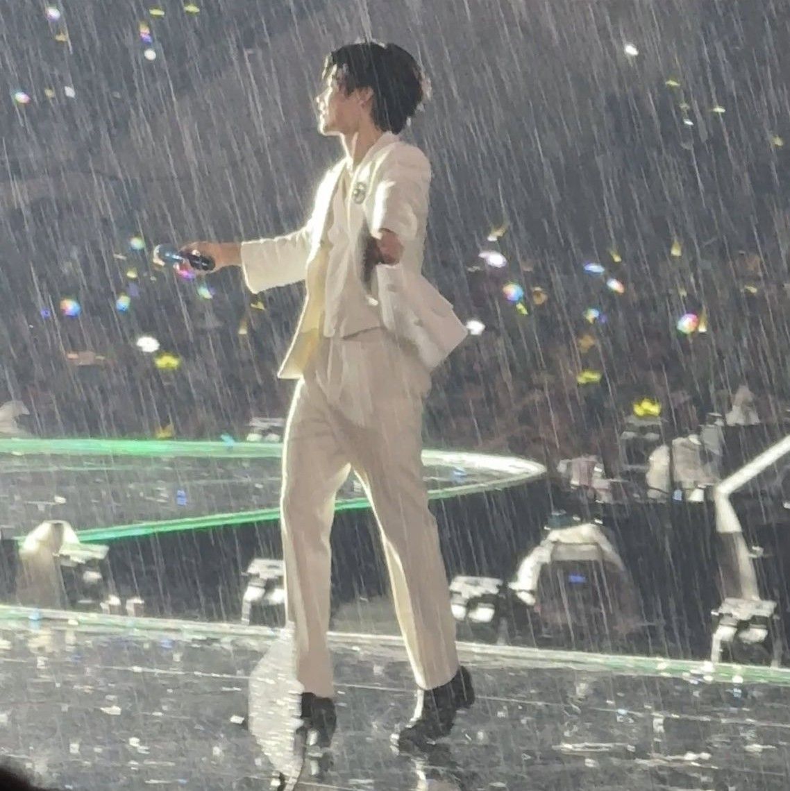 Behind-the-scenes cut of Hanbin (TEMPEST)