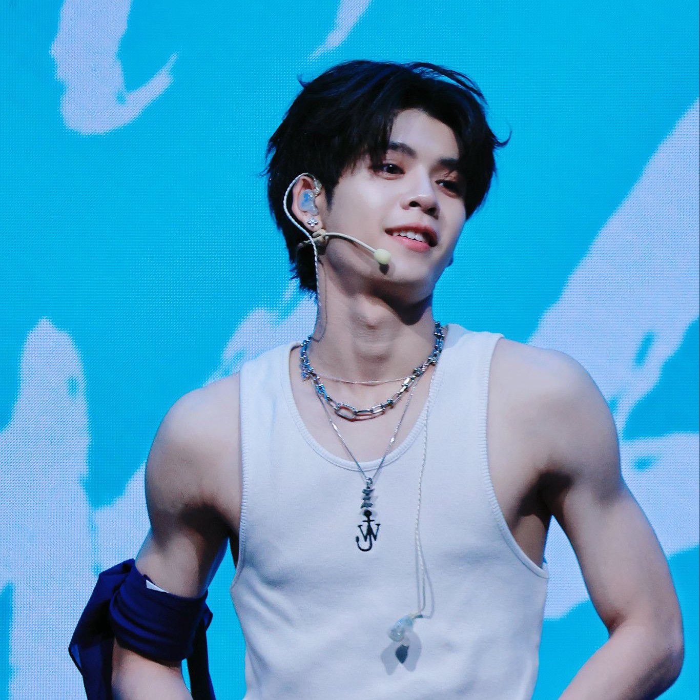 Behind-the-scenes cut of DORN (NexT1DE)