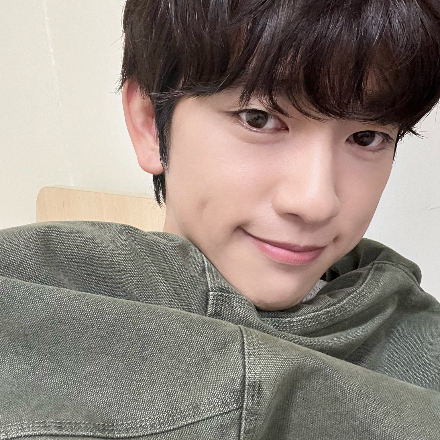 Foto terbaru Jinyoung (GOT7)