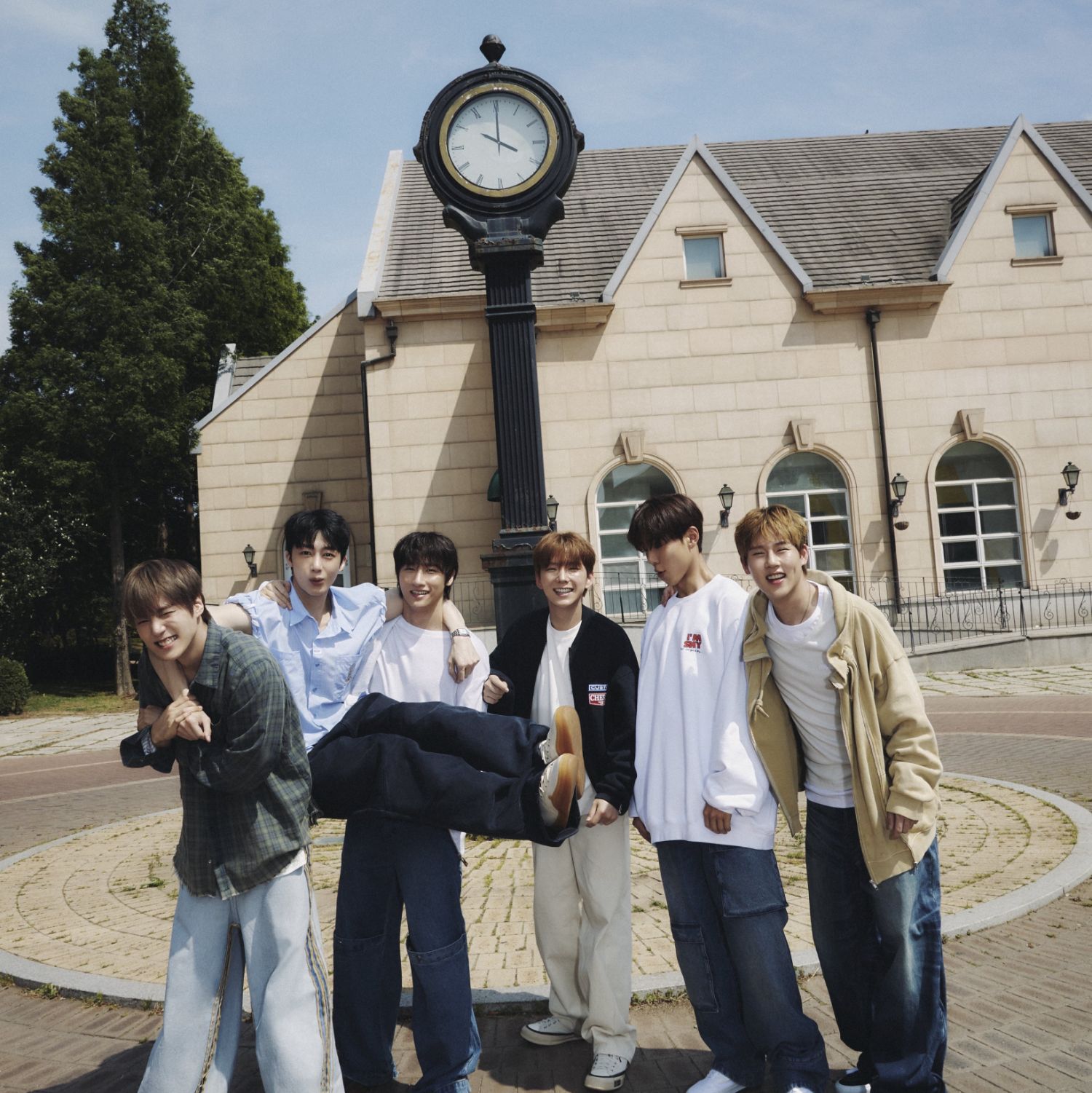 Momen yang diabadikan oleh penggemar MONSTA X