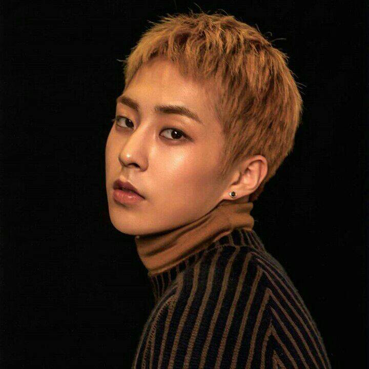 Behind-the-scenes cut of Xiumin (EXO)