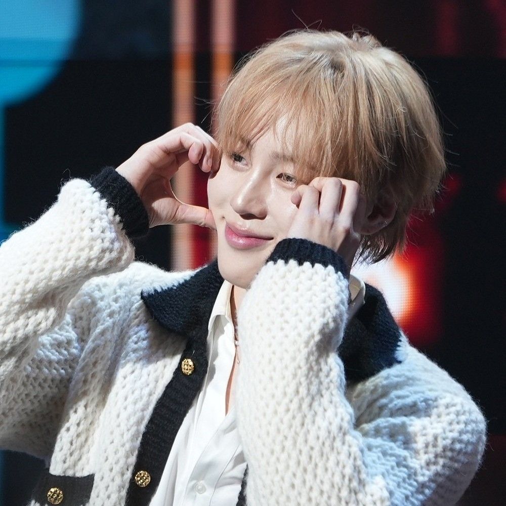 Recent activity shot of Ha Sungwoon