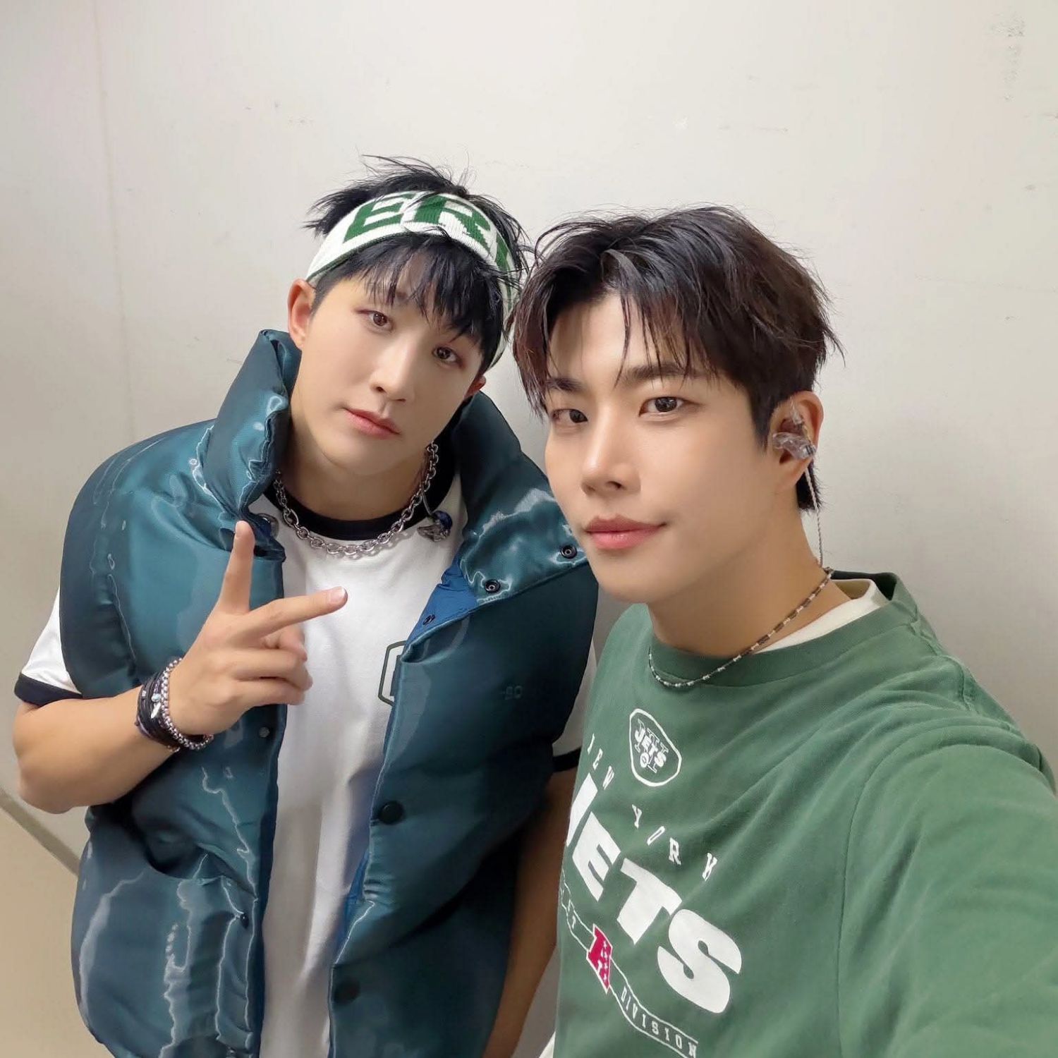 A moment captured by MJ (ASTRO)'s fan