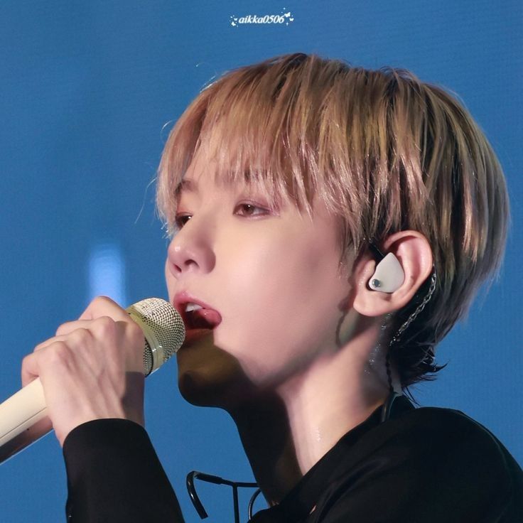 ベクヒョン (EXO)の最新写真