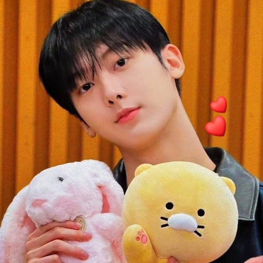 Behind-the-scenes cut of Sanha (ASTRO)