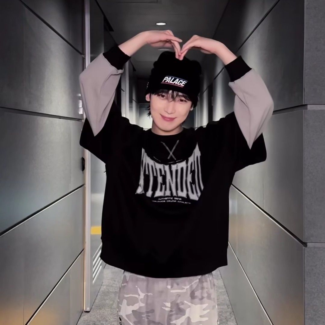 A moment captured by Sunoo (ENHYPEN)'s fan