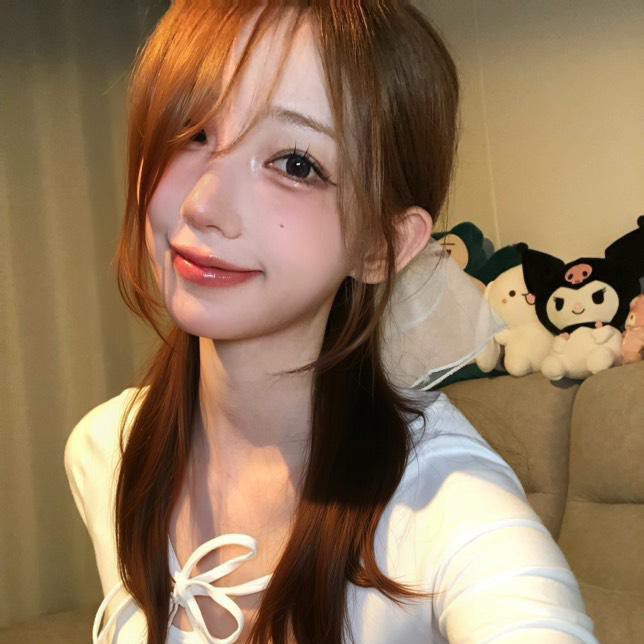 Recent activity shot of QWER