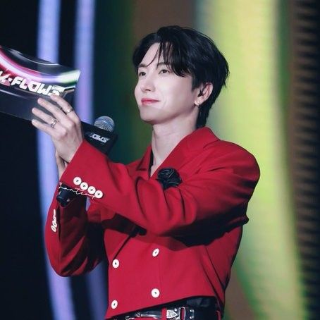Recent activity shot of Leeteuk (Super Junior)