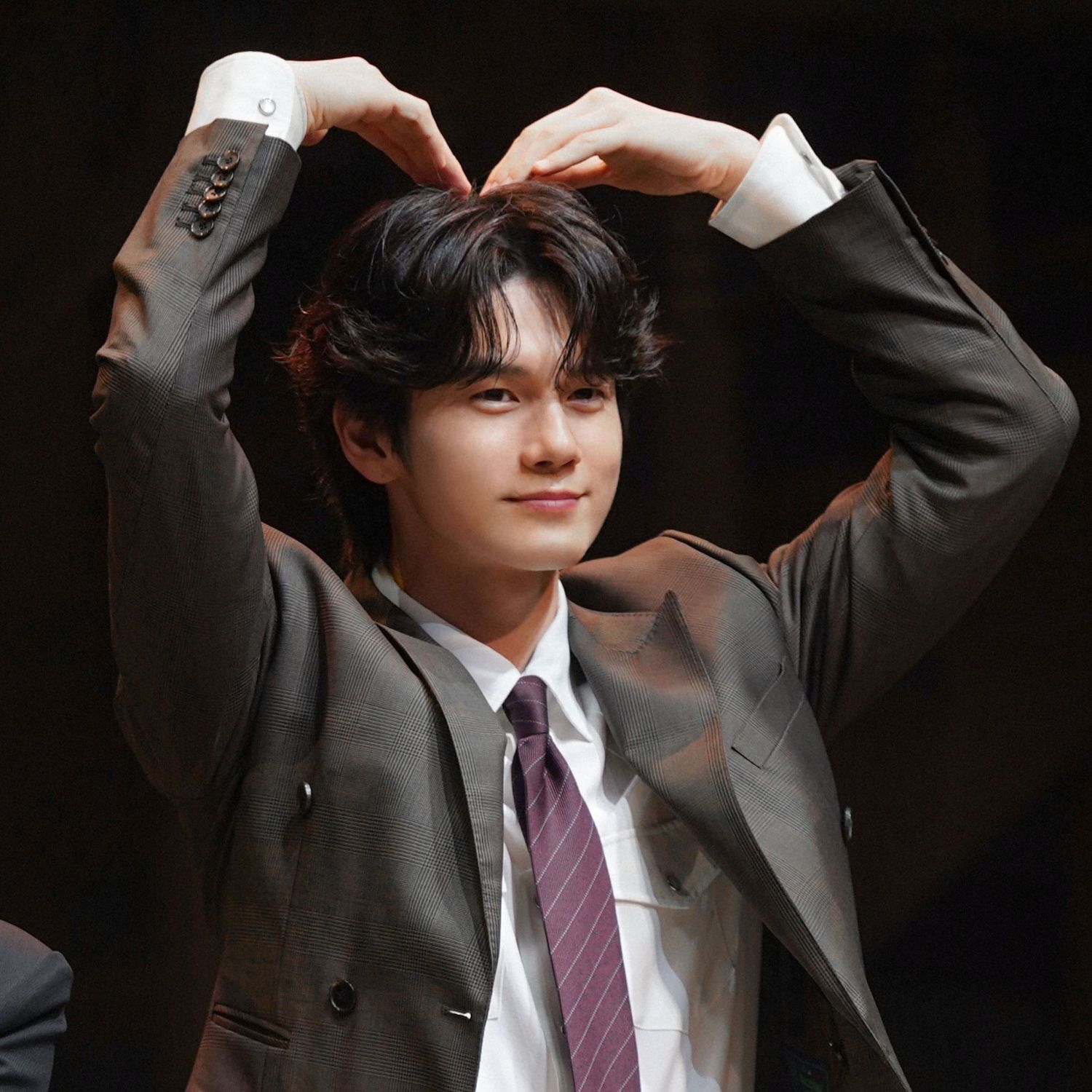 Behind-the-scenes cut of Ong Seongwu