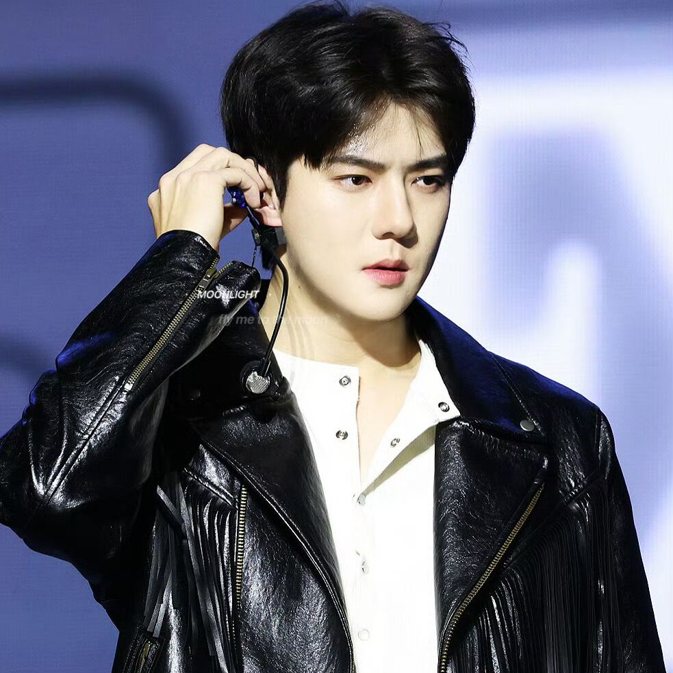 세훈 (EXO) 최근 활동샷