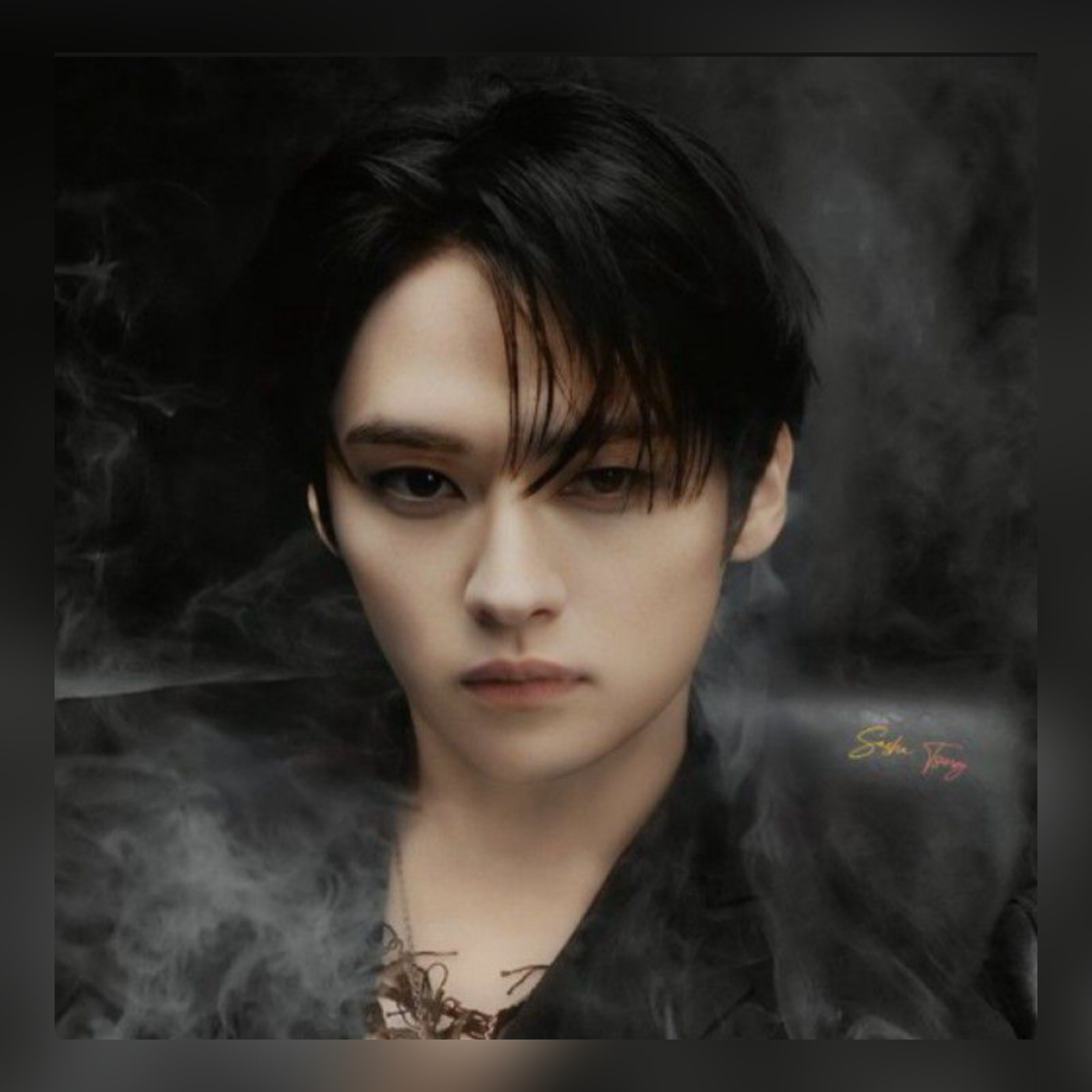 Latest photo of Lee Know (Stray Kids)