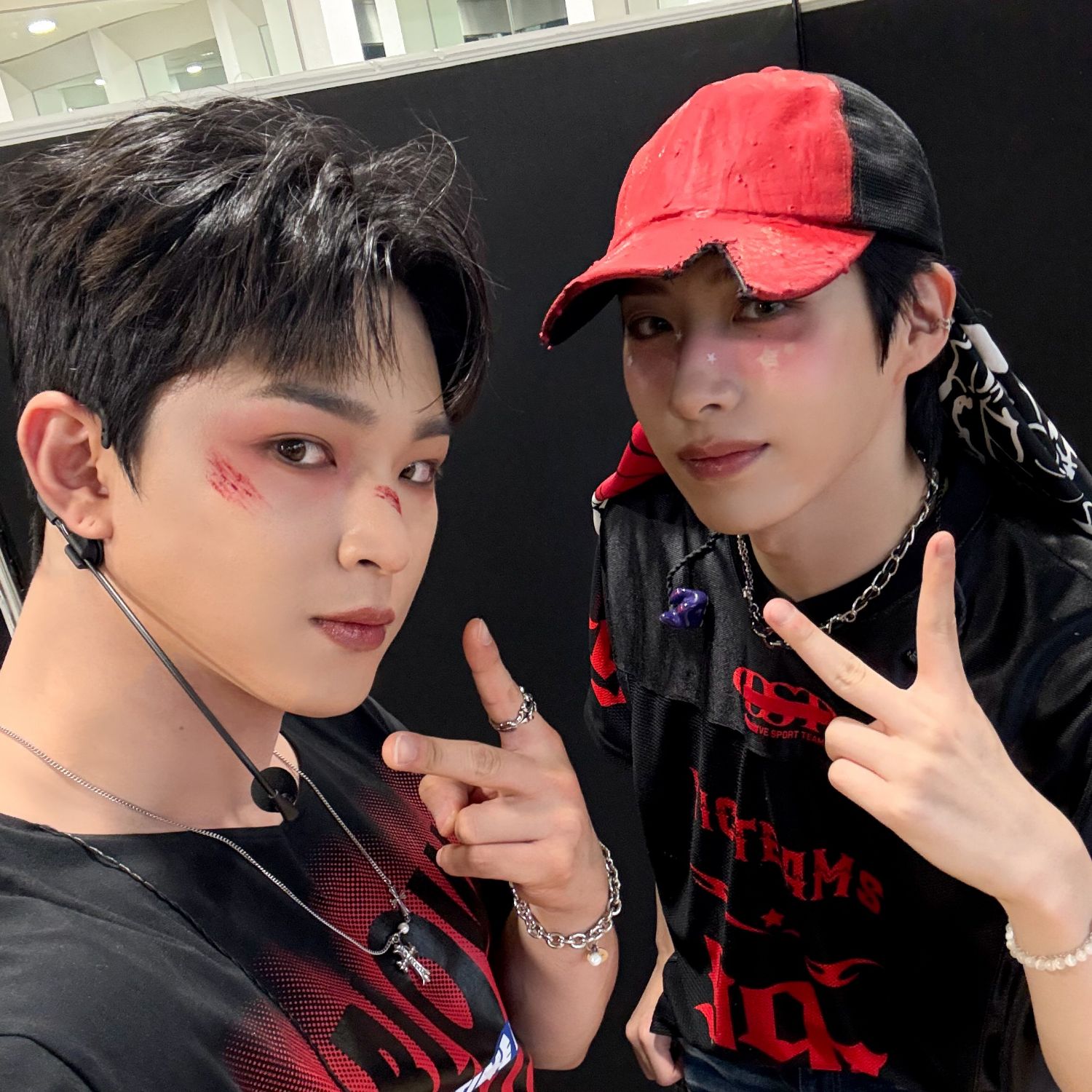 A moment captured by LEE DO (ONEUS)'s fan