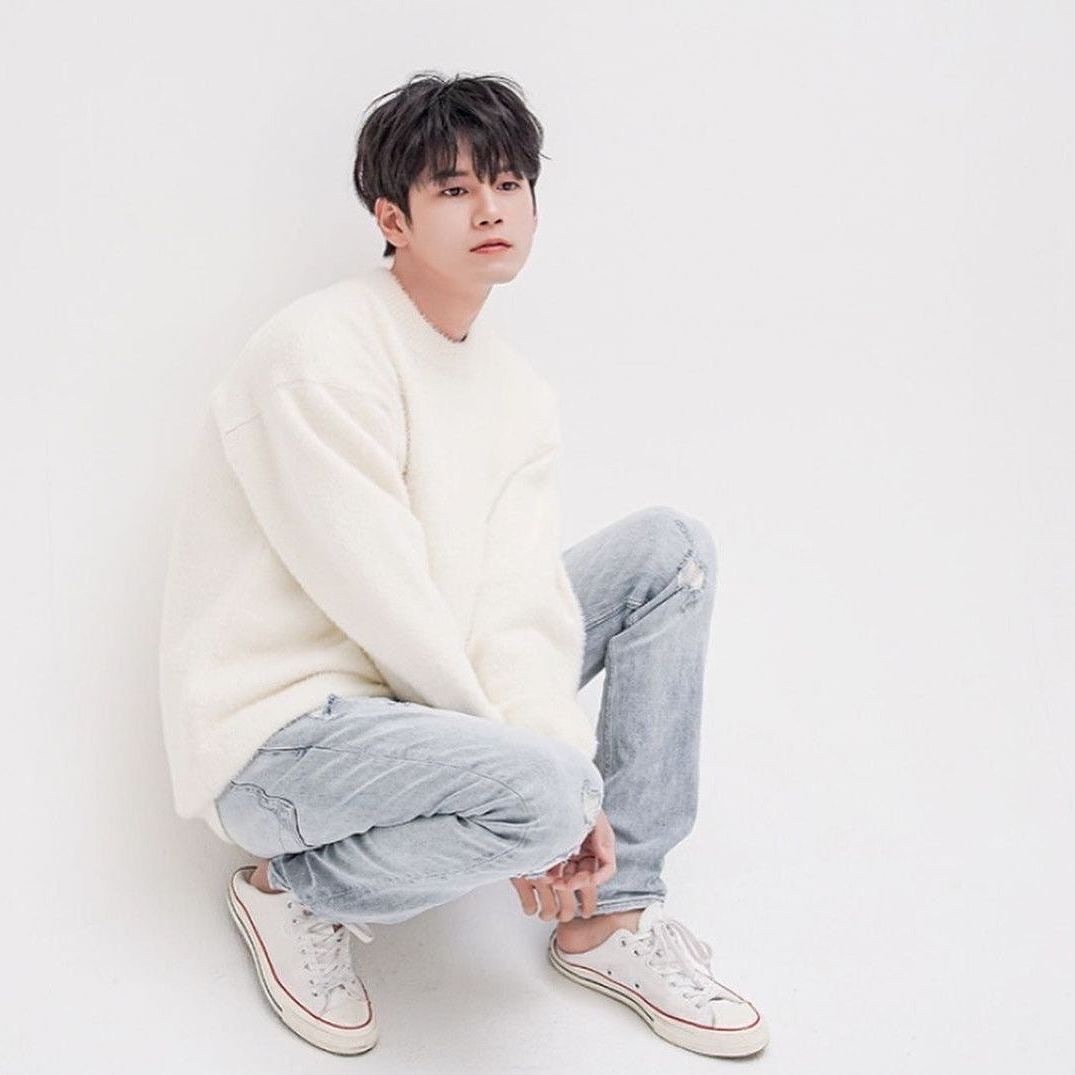 Recent activity shot of Ong Seongwu