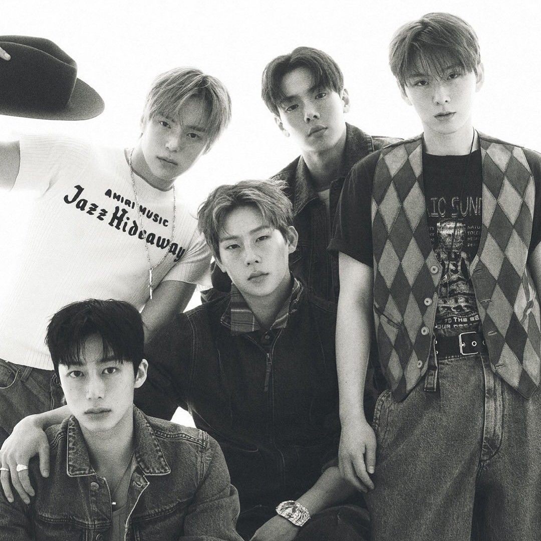 A moment captured by MONSTA X's fan