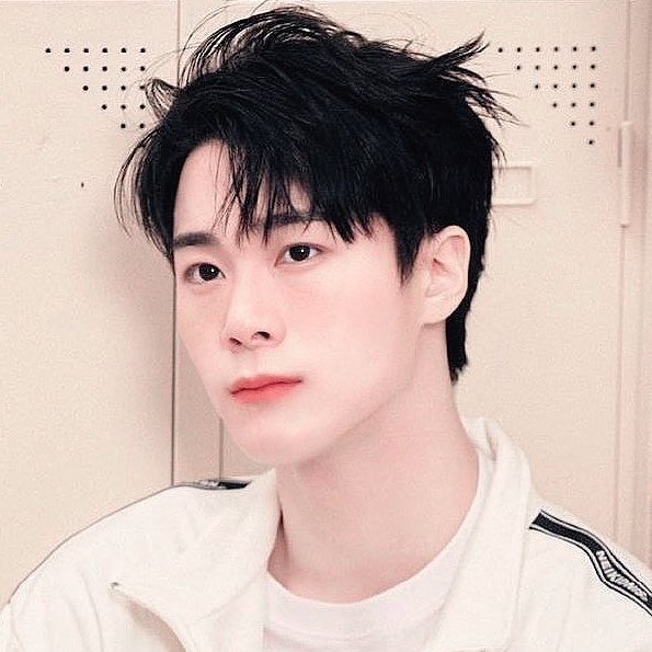 Behind-the-scenes cut of Moonbin (ASTRO)