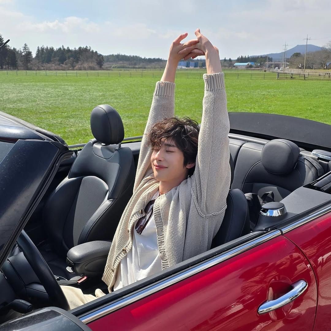 Behind-the-scenes cut of Han Seungwoo