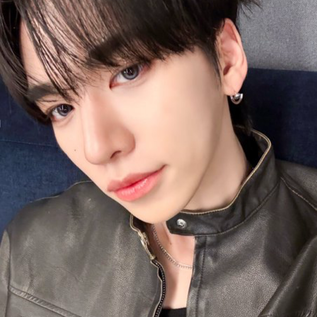 Behind-the-scenes cut of Hanjun (n.SSign)