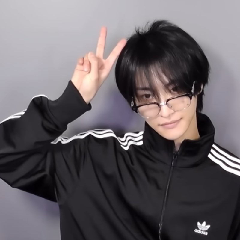 Behind-the-scenes cut of Seonghwa (ATEEZ)