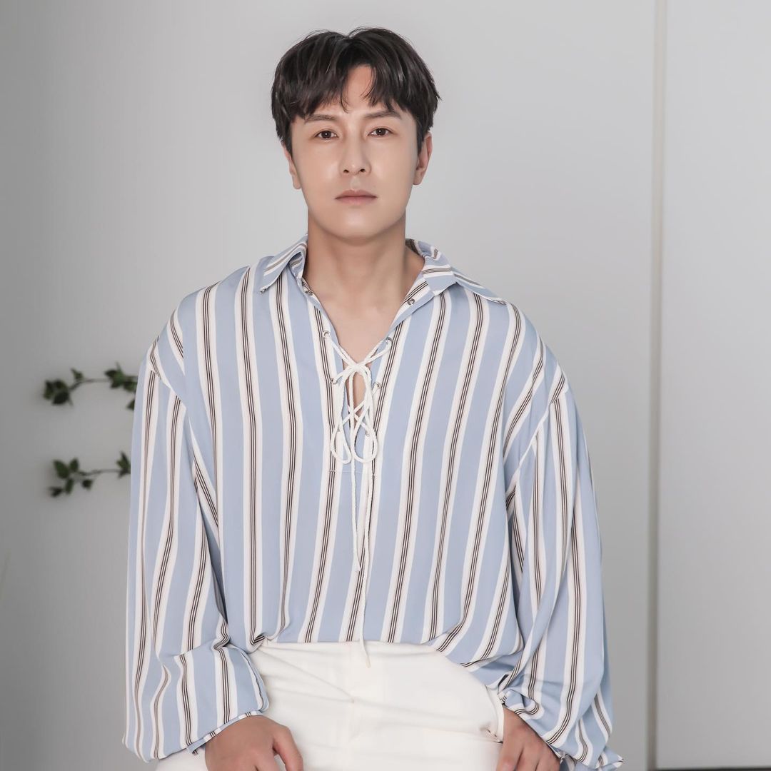 A moment captured by Kim Dongwan (SHINHWA)'s fan