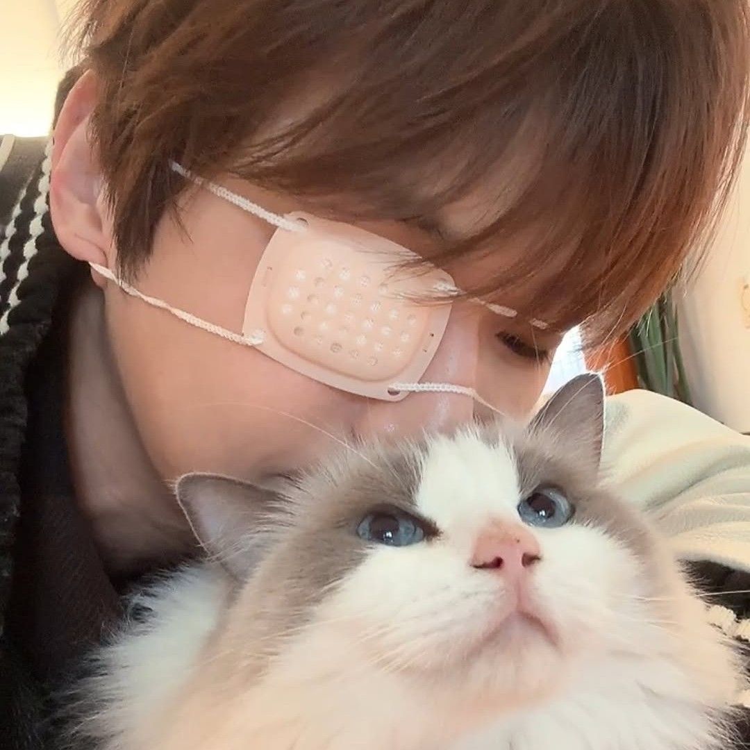 Behind-the-scenes cut of Kang Daniel