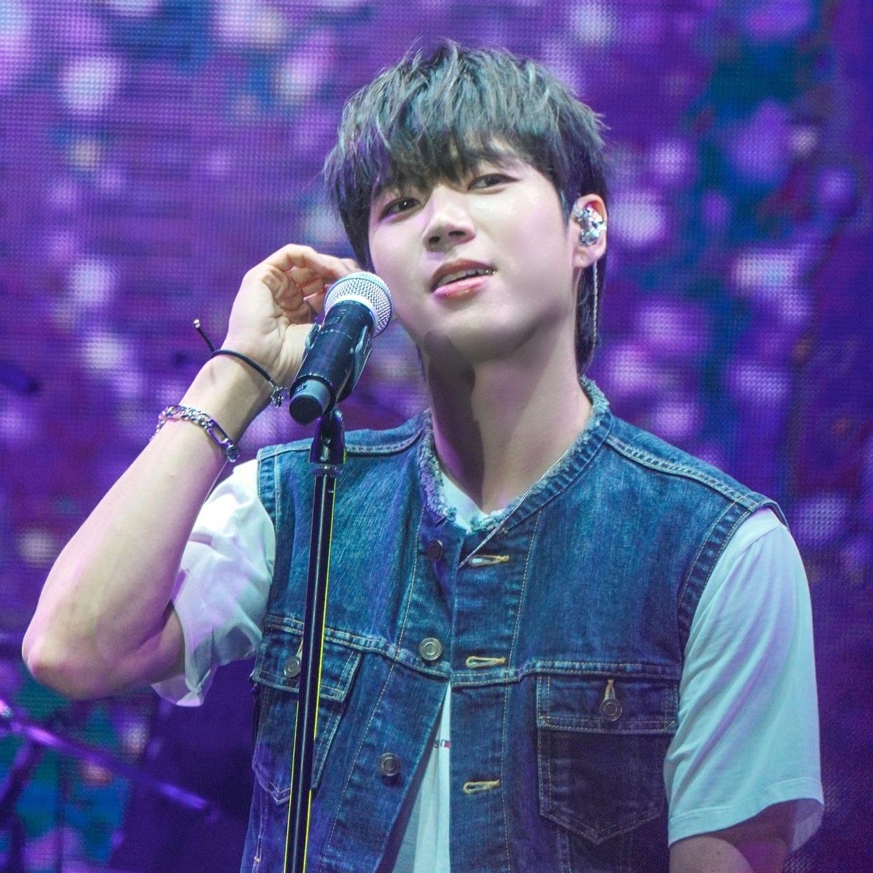 Behind-the-scenes cut of Woohyun (INFINITE)