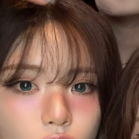 A moment captured by fromis (9)'s fan