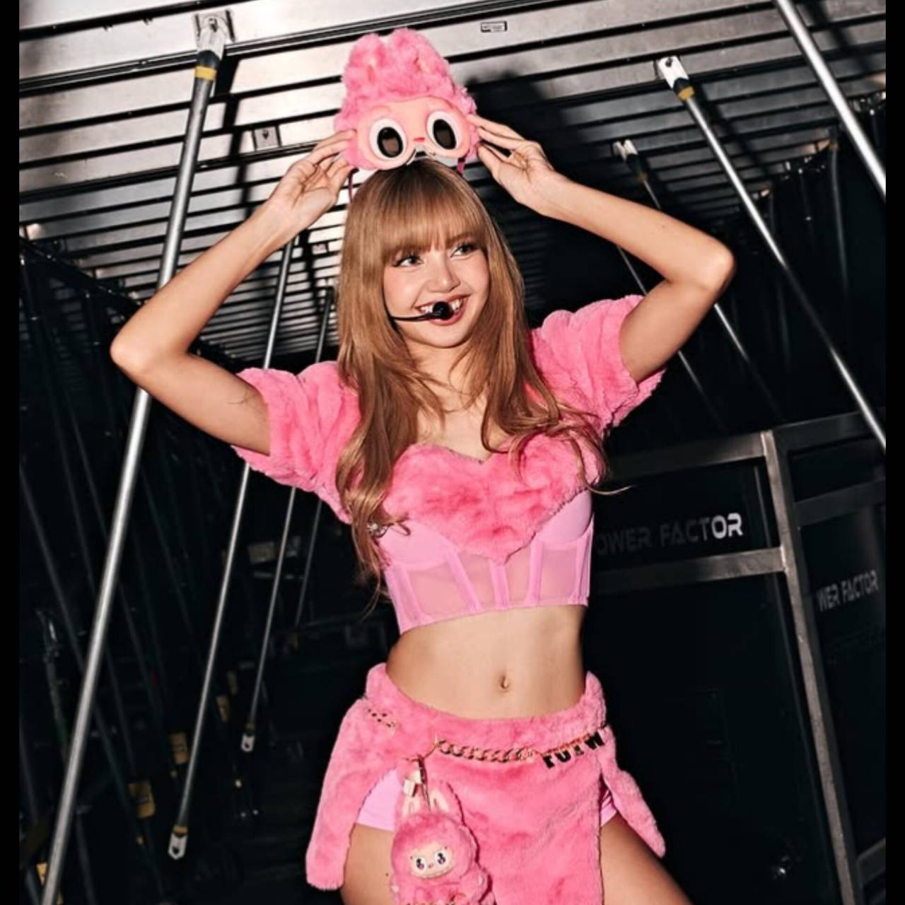 Lisa (BLACKPINK)的幕後花絮