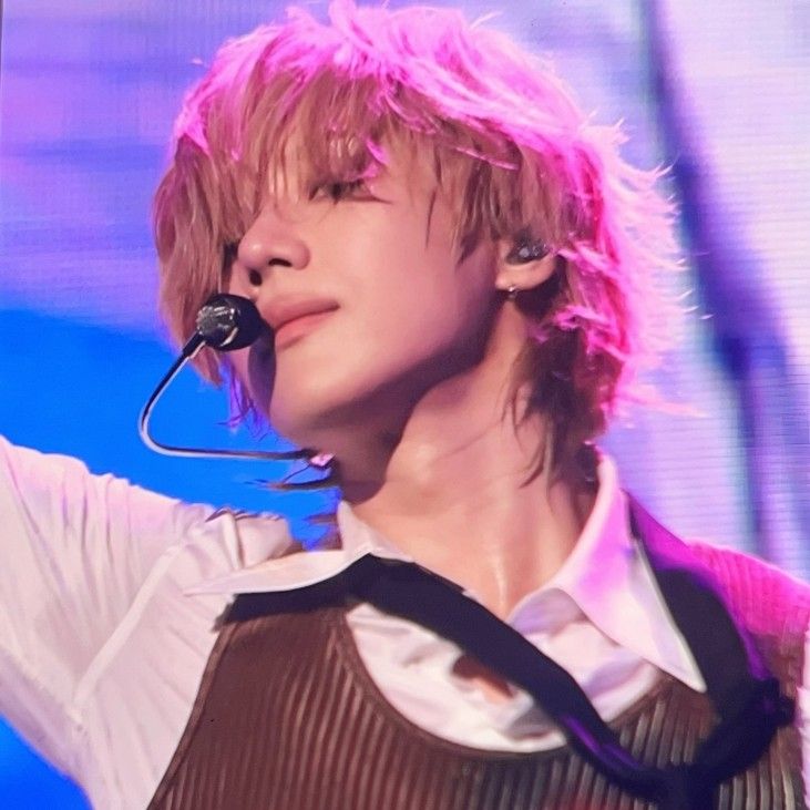 A moment captured by Taemin (SHINee)'s fan