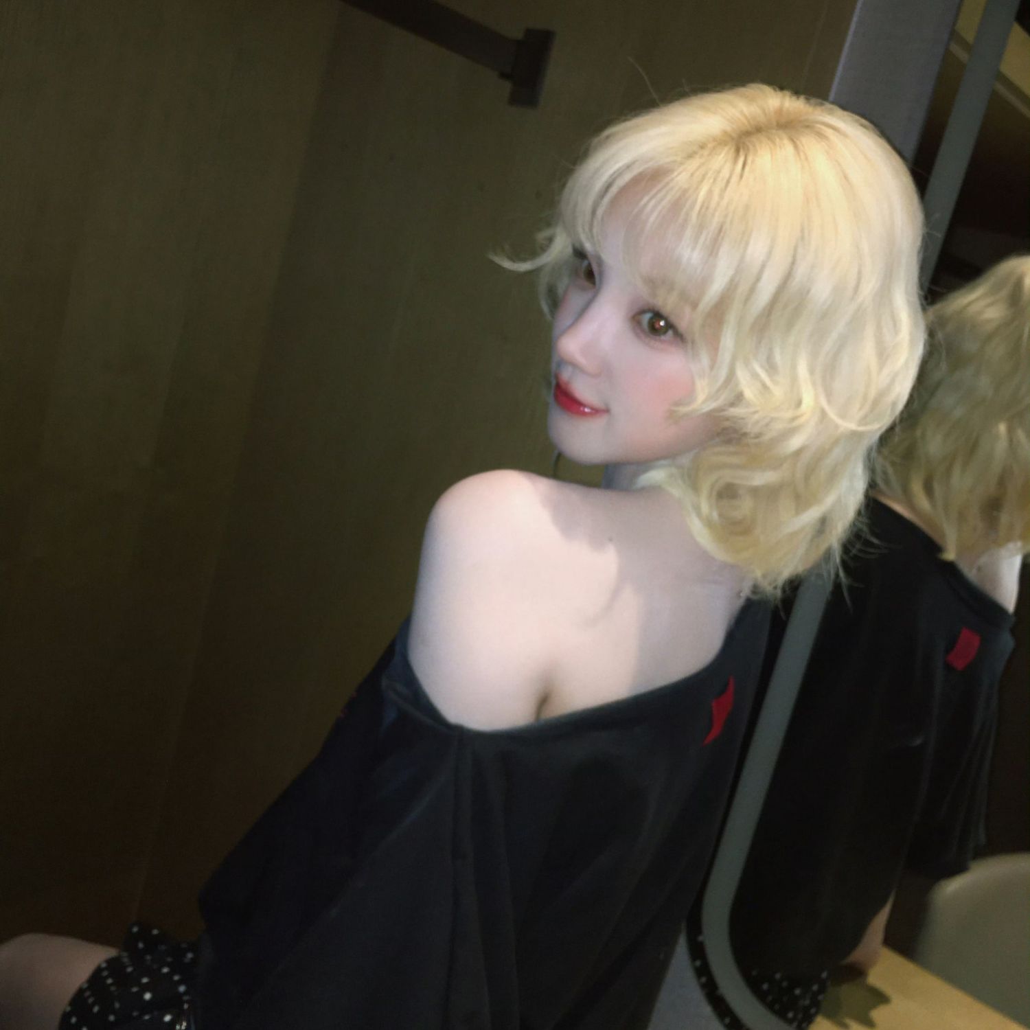 Recent activity shot of Yuqi (i-dle)