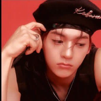 Popular profile picture of Sungyun (n.SSign) loved by fans